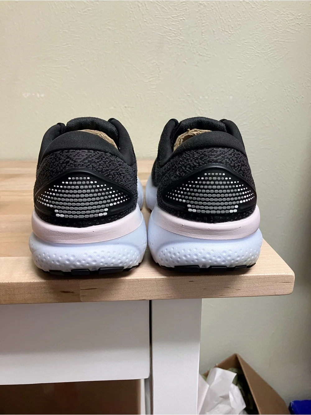 Brooks women’s Ghost 16